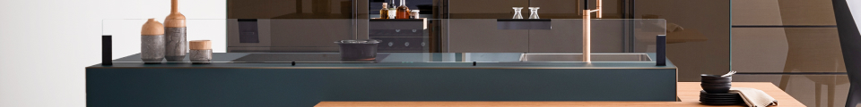 Find Your Ideal Kitchen Style with Glass splashguard.